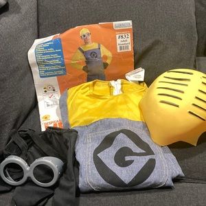 Minion adult Halloween costume